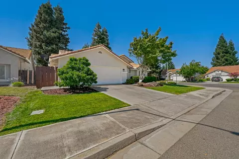 Exterior - 1126 Sprig, Merced, CA 95340 photo 5 of 9