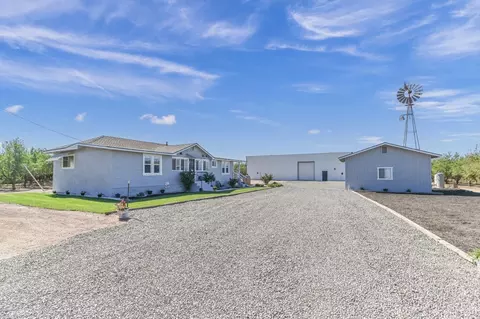 17569 Campbell Ave, Escalon, CA 95320