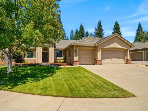 8959 Augustine Ct, Orangevale, CA 95662