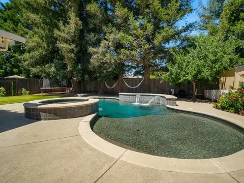 Exterior - 8959 Augustine Ct, Orangevale, CA 95662 photo 7 of 14