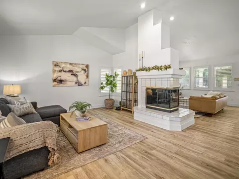 Living - 8959 Augustine Ct, Orangevale, CA 95662 photo 1 of 4