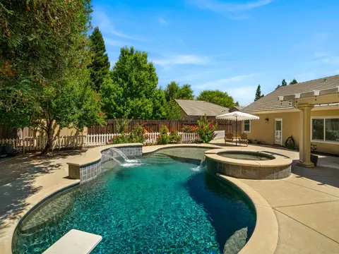 Exterior - 8959 Augustine Ct, Orangevale, CA 95662 photo 5 of 14