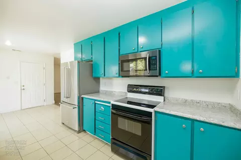 Kitchen - 712 Walnut Ave, Patterson, CA 95363 photo 7 of 7
