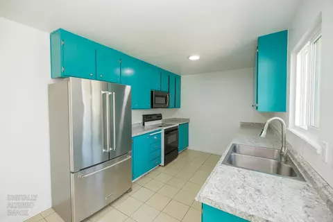 Kitchen - 712 Walnut Ave, Patterson, CA 95363 photo 2 of 7