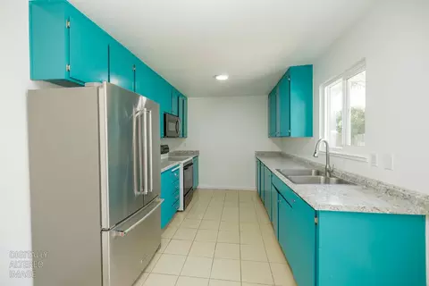 Kitchen - 712 Walnut Ave, Patterson, CA 95363 photo 3 of 7