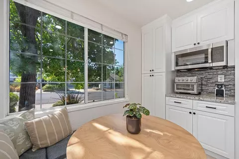 Kitchen - 111 Larkin Cir, Folsom, CA 95630 photo 5 of 8