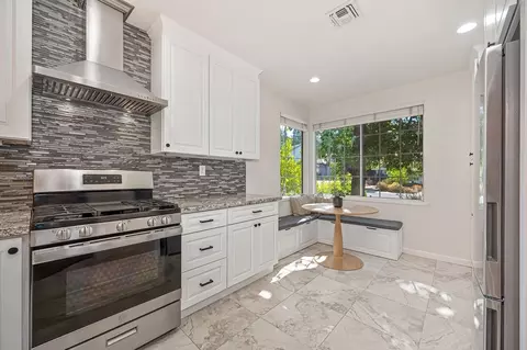 Kitchen - 111 Larkin Cir, Folsom, CA 95630 photo 7 of 8