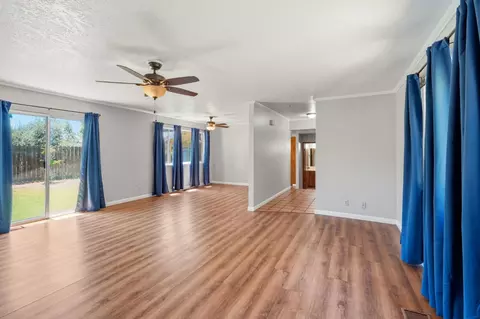 210 Laurel Ct, Ripon, CA 95366 photo 3