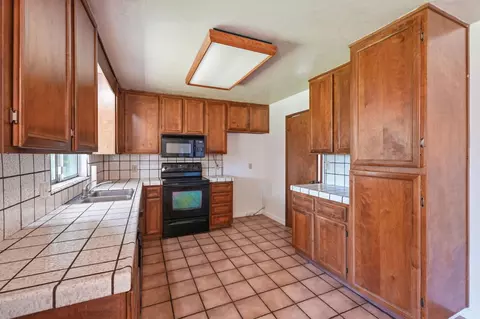 210 Laurel Ct, Ripon, CA 95366 photo 6