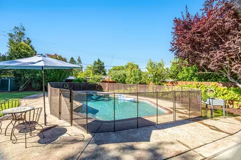 Exterior - 5220 Glancy Dr, Carmichael, CA 95608 photo 3 of 19
