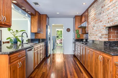 Kitchen - 5220 Glancy Dr, Carmichael, CA 95608 photo 1 of 6