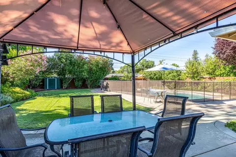Exterior - 5220 Glancy Dr, Carmichael, CA 95608 photo 4 of 19