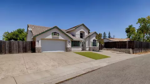 8583 Almond Bluff Ct, Orangevale, CA 95662
