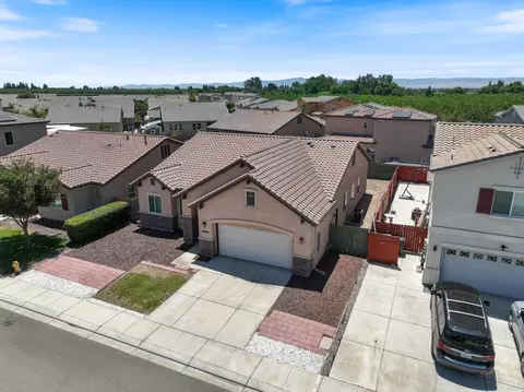 View/Area - 2095 Macedo St, Manteca, CA 95337 photo 3 of 10