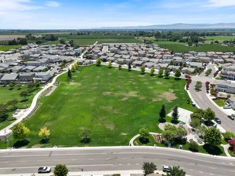 View/Area - 2095 Macedo St, Manteca, CA 95337 photo 10 of 10