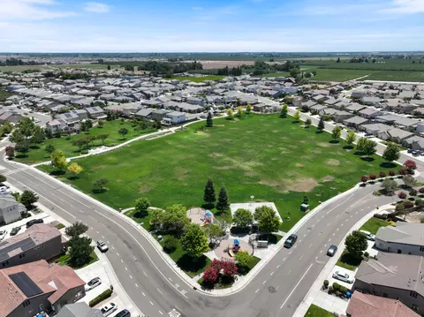 View/Area - 2095 Macedo St, Manteca, CA 95337 photo 9 of 10