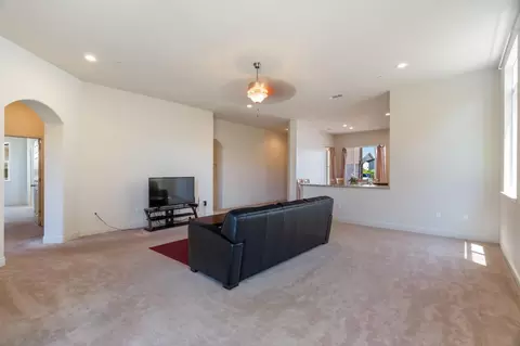 Living - 2095 Macedo St, Manteca, CA 95337 photo 3 of 4