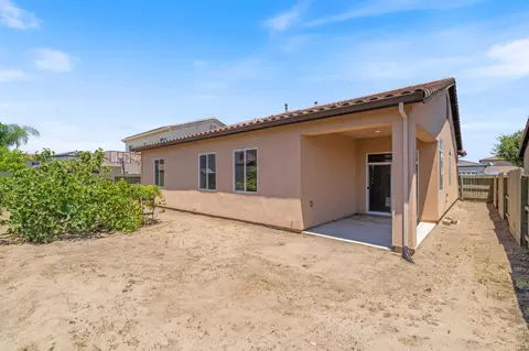 Exterior - 2095 Macedo St, Manteca, CA 95337 photo 4 of 5
