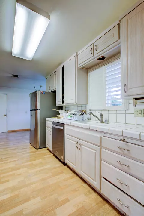 Kitchen - 2212 Mauna Loa Dr, Ceres, CA 95307 photo 3 of 4