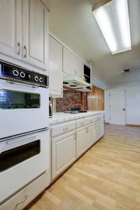 Kitchen - 2212 Mauna Loa Dr, Ceres, CA 95307 photo 4 of 4