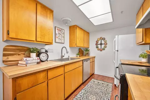 Kitchen - 1311 Drake Dr #1, Davis, CA 95616 photo 1 of 3