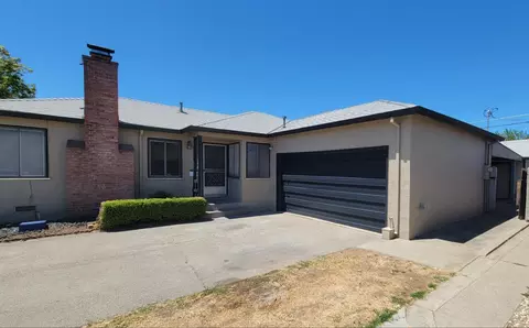 2113 Fruitridge Rd, Sacramento, CA 95822