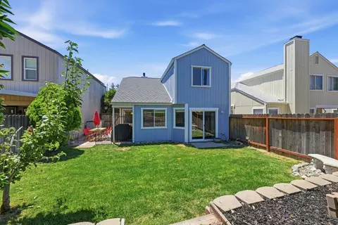 Exterior - 3006 Springview Meadows Dr, Rocklin, CA 95677 photo 11 of 12