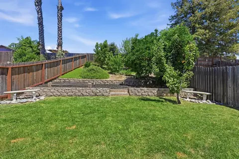 Exterior - 3006 Springview Meadows Dr, Rocklin, CA 95677 photo 2 of 12