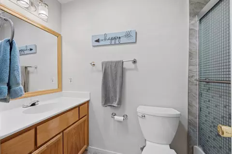 Bath - 3006 Springview Meadows Dr, Rocklin, CA 95677 photo 4 of 4