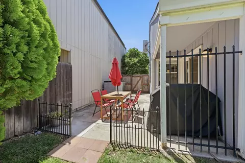 Exterior - 3006 Springview Meadows Dr, Rocklin, CA 95677 photo 6 of 12