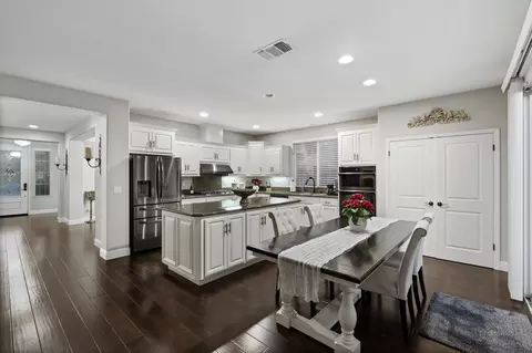 Entry Way - 552 Denier Ct, Galt, CA 95632 photo 16 of 21