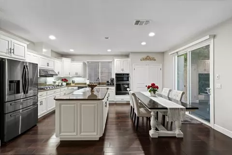 Kitchen - 552 Denier Ct, Galt, CA 95632 photo 3 of 3