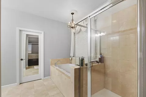 Bath - 552 Denier Ct, Galt, CA 95632 photo 3 of 6