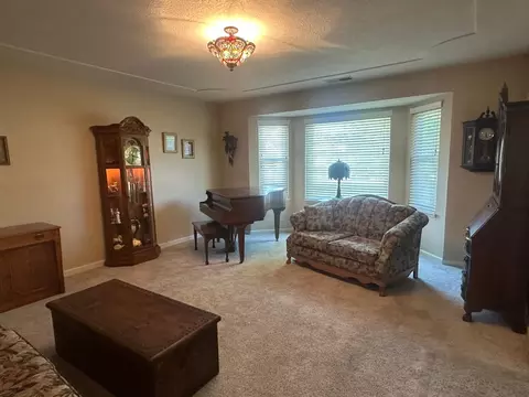 Living - 1636 Peacock Dr, Turlock, CA 95382 photo 3 of 7