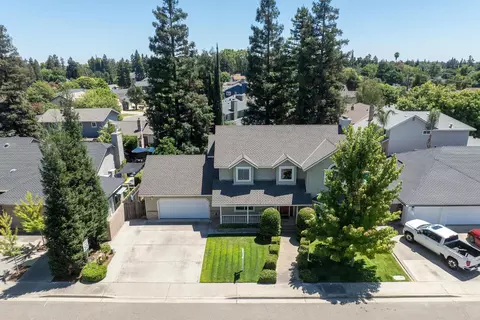 1636 Peacock Dr, Turlock, CA 95382 photo 2