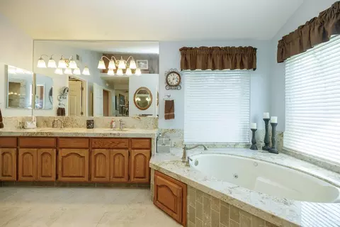 1636 Peacock Dr, Turlock, CA 95382 photo 32