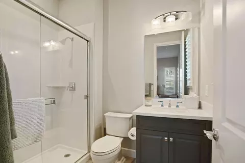 Bath - 3081 Lombard St, Lodi, CA 95242 photo 2 of 9