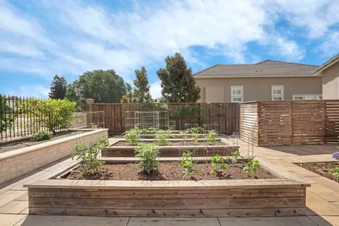Exterior - 3081 Lombard St, Lodi, CA 95242 photo 11 of 16