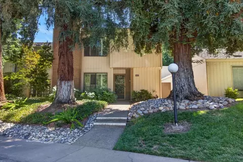 1427 Commons Dr, Sacramento, CA 95825