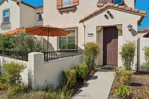 1009 Billington Ln, Roseville, CA 95747