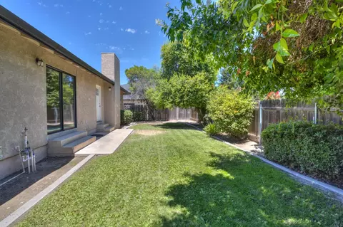 Exterior - 2180 N Berkeley Ave, Turlock, CA 95382 photo 6 of 6