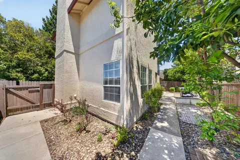 Exterior - 3829 Olivebranch Ln, Carmichael, CA 95608 photo 9 of 9