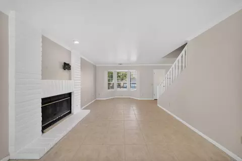 Living - 3829 Olivebranch Ln, Carmichael, CA 95608 photo 6 of 10