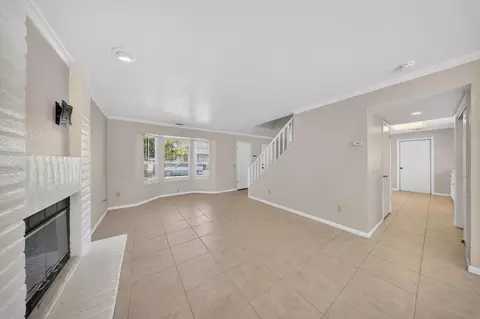 Living - 3829 Olivebranch Ln, Carmichael, CA 95608 photo 3 of 10