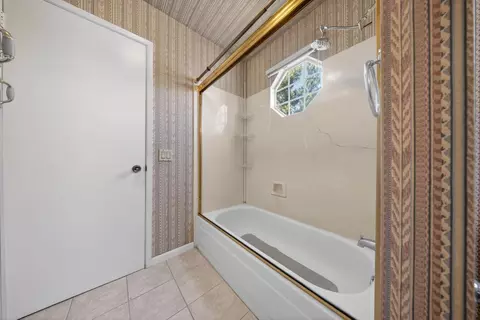 Bath - 3829 Olivebranch Ln, Carmichael, CA 95608 photo 6 of 7