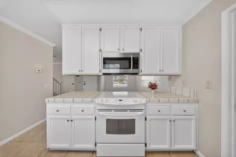 Kitchen - 3829 Olivebranch Ln, Carmichael, CA 95608 photo 1 of 2