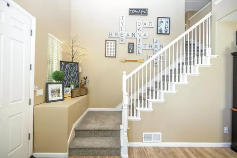Entry Way - 2101 Huxley Way, Modesto, CA 95356 photo 4 of 5