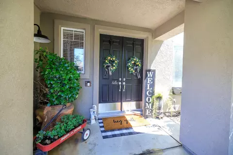 Entry Way - 2101 Huxley Way, Modesto, CA 95356 photo 1 of 5