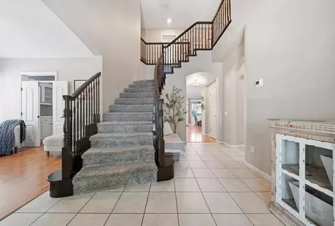 Entry Way - 4385 Bellevue Ct, Turlock, CA 95382 photo 1 of 2