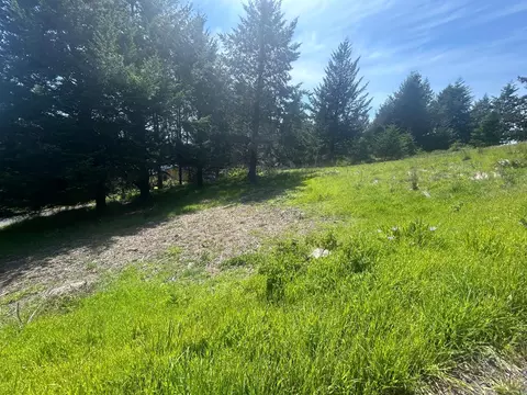 56 Vista Rd, Whitethorn, CA 95589 photo 3